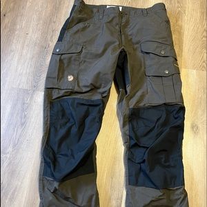 Fjallraven Barents pro winter Trouser olive. New no tags